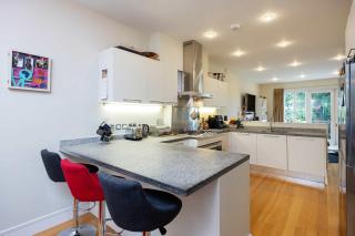 Veeve - Ace Delights - 5