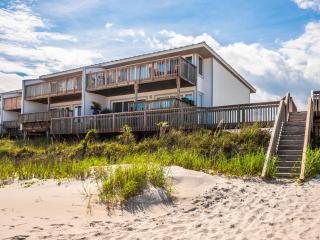 Queens Grant 211C - Surf City - 9