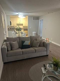 Two bedroom Hollywood apartment - Los Angeles - 9