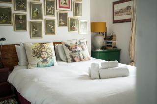 Artists Comfy Central Home, near Camden Market - Londra - 2