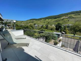 DAS AMBIENTE II - Neu - stilvoll - komfortabel - barrierefrei- eigener Zugang zum Moselufer - 5 Min zur Altstadt - Zell an der Mosel - 6