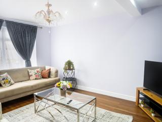 Royal Luxe 6 Bed House in London - Bexleyheath - 1