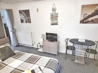 Self-Catering Annex - Eastbourne - 6