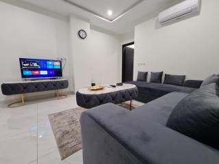 Free Parking-Luxury 1 Bed with Pool,Gym,Cinema - Lahore - 7