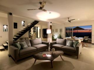 Serene Hilltop Haven Infinity Views Tranquil Vibe - Potrero - 1