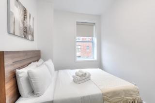 Free indoor parking Cozy & Spacious condo in heart of downtown - Montreal - 5