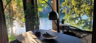 Moderne hytte i vannkanten med tilgang til brygge og båt - 2