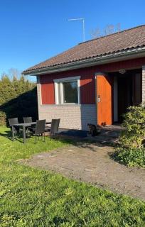 Lägenhet nära Mariehamn Vedbastu på gården - - 6