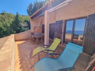Le Grand Bleu - T4 avec garage - Wifi - Vue mer - Le Lavandou - 8