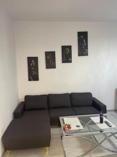 Cozy apartment 2 Self check in - Spital Fundeni - Dragonul Rosu - Dobroeşti - 0