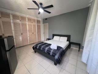 Habitación céntrica y espaciosa con A/A - Panama City - 7