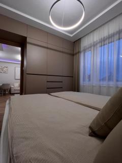 Lily Lux Apartment - 4