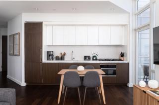 Super 2 bed 2 bath Luxury - 4