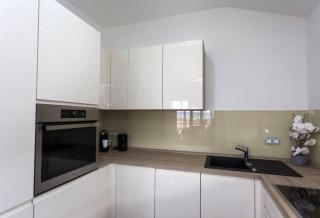 Apartments with swimming pool Kastel Luksic, Kastela - 22983 - 4