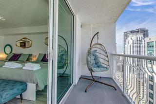 Oceanside Penthouse Apartment in Brickell Miami, Pool, Free Parking - 6