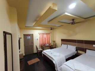 Sri Murugan Beach Paradise Hotel - 2