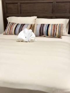 Luxury, Home Away from Home - Brampton - 7
