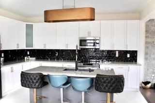 Luxury, Home Away from Home - Brampton - 6