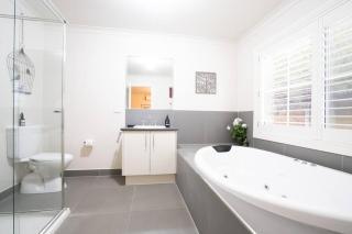 BlueMill Lodge - Bright - 9