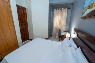 Cozy One Bedroom Apartment with Fast Fibre Wifi, Netflix, Hot Showers, Furnished Kitchen - Kampala - 5