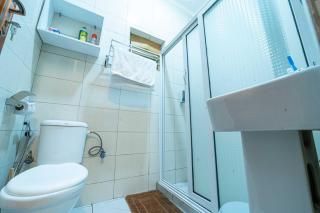 Cozy One Bedroom Apartment with Fast Fibre Wifi, Netflix, Hot Showers, Furnished Kitchen - Kampala - 6