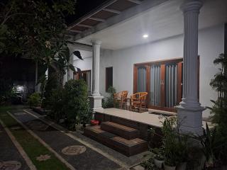 Srinadi Private House Lovina - 1