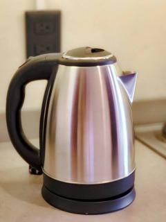 Hobie Suite 1 Bed, Starlink WiFi, Balcony & Pool - 2