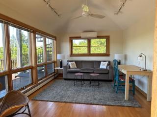 Bayberry Beach House - 9