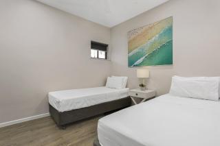 Cairns North 4-Bed with Outdoor Dining & Pool - Cairns - 1