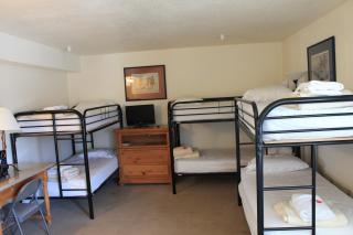 Whitney Portal Hotel And Hostel - 9
