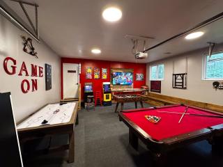 Rustic Poconos Ranch w Game Room - Tobyhanna - 8