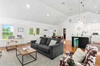 Meadows Cottage - Hot Tub & 5 mins to Main - Fredericksburg - 6