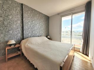 Canet-en-Roussillon T3, 5e étage, vue mer et Canigou - FR-1-794-113 - 1