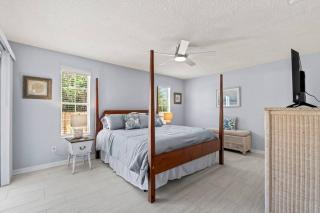 Stunning Beachfront Duplex! - 2
