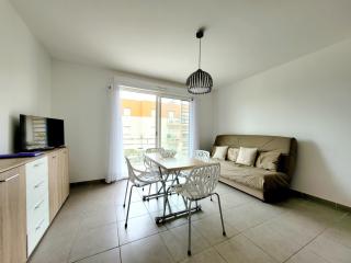 Beau T2 Moderne avec Piscine, Garage, Proche Mer - Canet-en-Roussillon - FR-1-794-132 - 6