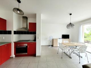 Beau T2 Moderne avec Piscine, Garage, Proche Mer - Canet-en-Roussillon - FR-1-794-132 - 3