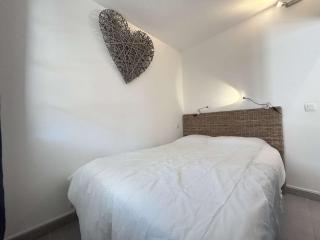 Charmant T2 en Centre-Ville, Terrasse, Clim et Parking, Proche Plage et Commodités - FR-1-226-550 - Sainte-Maxime - 5