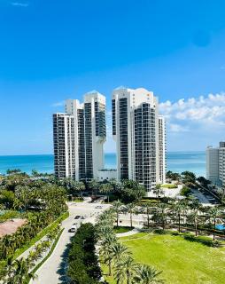 Apartment Ocean View Steps Away Beach Sunny Isles Miami - Sunny Isles Beach - 7