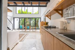 Serene and Tranquil Loft by GORO - Canggu - 7