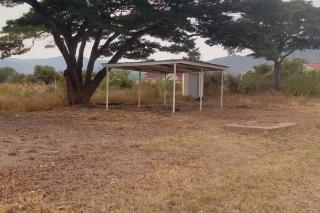 Country cottage in urban Nyanga - 5