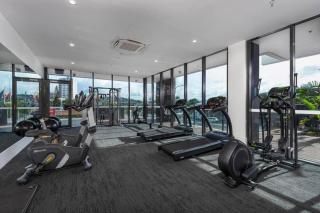 Luxury 3 Bedroom High Floor Ocean View Apartment - Gold Coast - 5