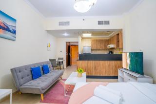 RH- Contemporary Studio, Downtown, Near Dubai Mall & Burj Khalifa - Dubai - 7