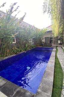 Pis Bolong Canggu - 1