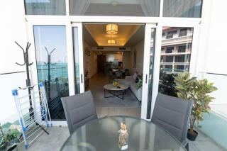 Ultra Lux 1BR in Palm with Private Beach access - 2