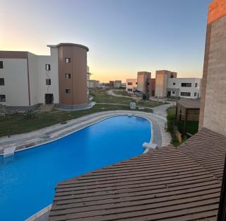 شقه بمنتجع هلنان بورفؤاد رقم 4 عماره1 Helnan Resd flat no4 Bld1 - - 8