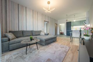 Condo with Garage and Balcony in City Center - Budapest - 4