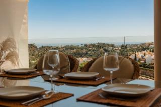 Modern apartment, with large private terrace, BBQ and panoramic sea views, in Residencial Botanic, Benahavis - 5