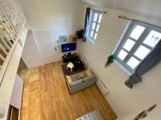 Chaleureux et Lumineux studio Centre Historique Nimes - 6