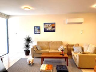 Home Away from Home - Paphos - 3