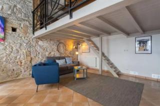 GuestReady - Bright and Modern Croix-Paquet Loft - 6